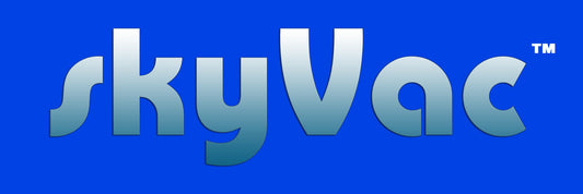 Logo SkyVac®️ (fond bleu)